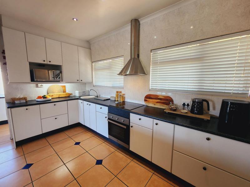 4 Bedroom Property for Sale in Welgemoed Western Cape